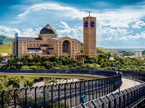 Santuário Nacional de Nossa Senhora Aparecida .